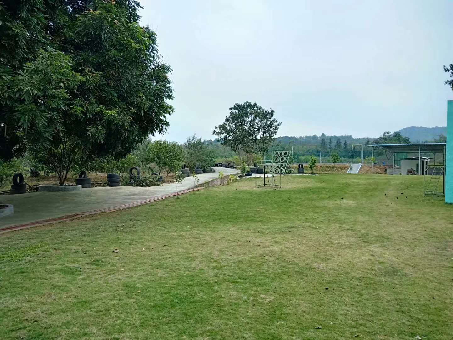 基地住宿
